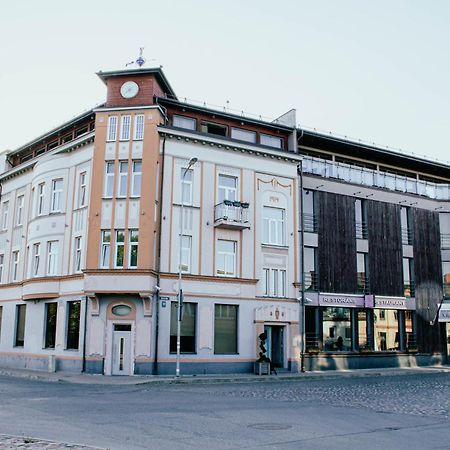 Hotel Kolumbs リエパーヤ エクステリア 写真