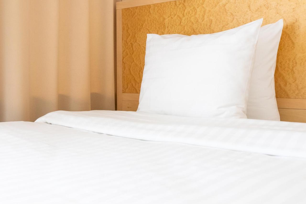 Hotel Kolumbs リエパーヤ エクステリア 写真