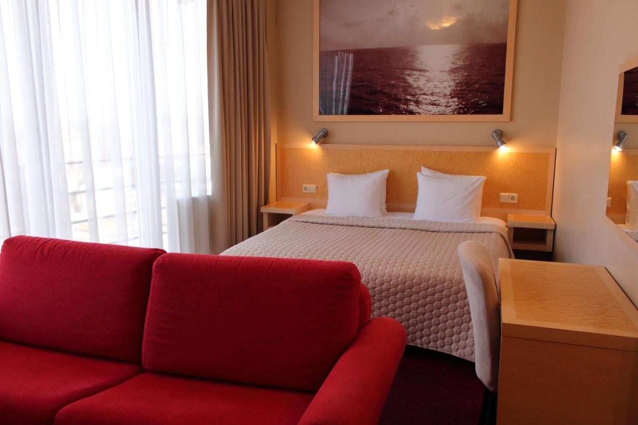 Hotel Kolumbs リエパーヤ エクステリア 写真