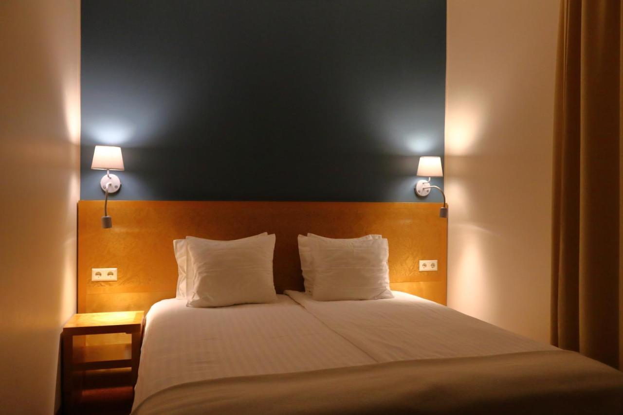 Hotel Kolumbs リエパーヤ エクステリア 写真